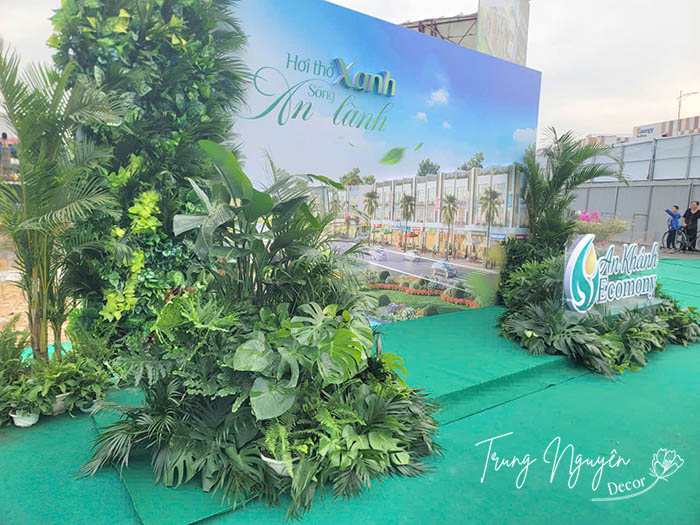 Setup cây sự kiện sân khấu Bất động sản