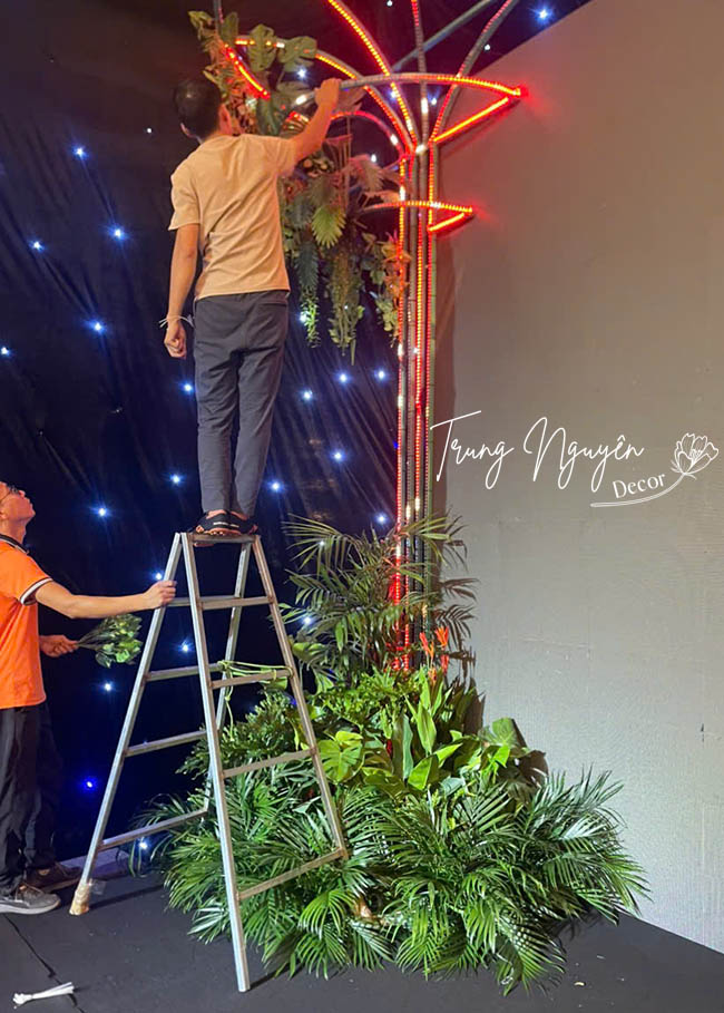 Setup cho thuê cây sự kiện Vinhome