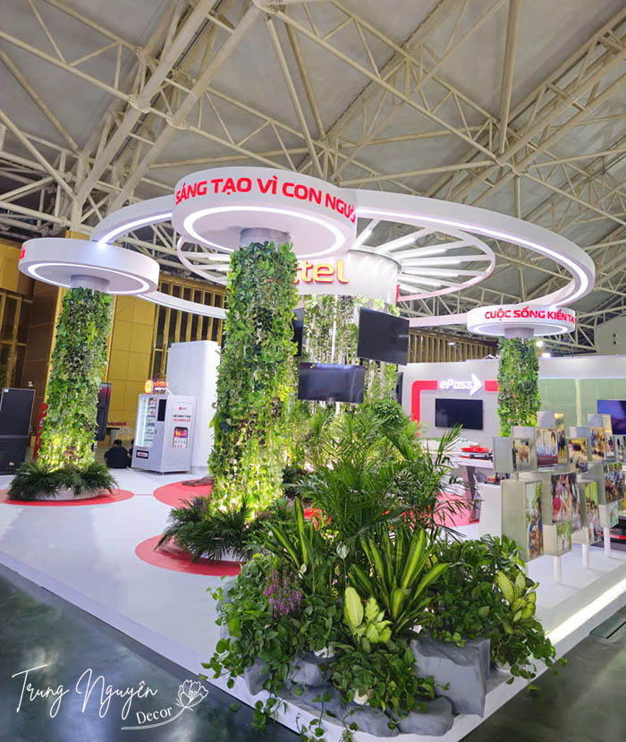 Cho thuê cây sự kiện của Viettel tại triển lãm Đông Anh