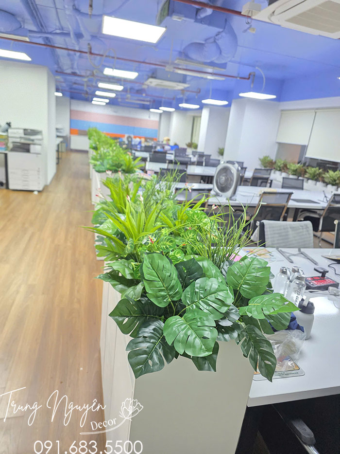Cây Giả Văn Phòng Đẹp Nâng Tầm Không Gian Làm Việc