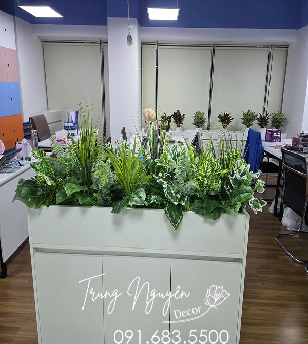 Cây Giả Văn Phòng Đẹp Nâng Tầm Không Gian Làm Việc
